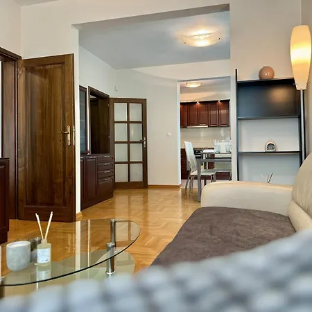 公寓 Classy & Spacious аpartment Next To National Palace Of Culture For 4 Guests *