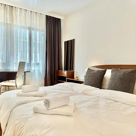 Classy & Spacious аpartment Next To National Palace Of Culture For 4 Guests 公寓 索菲亞