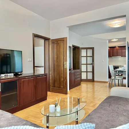 Classy & Spacious аpartment Next To National Palace Of Culture For 4 Guests Lägenhet Sofia