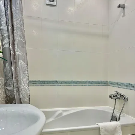 Classy & Spacious аpartment Next To National Palace Of Culture For 4 Guests Lägenhet *