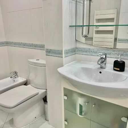 Classy & Spacious аpartment Next To National Palace Of Culture For 4 Guests Lägenhet