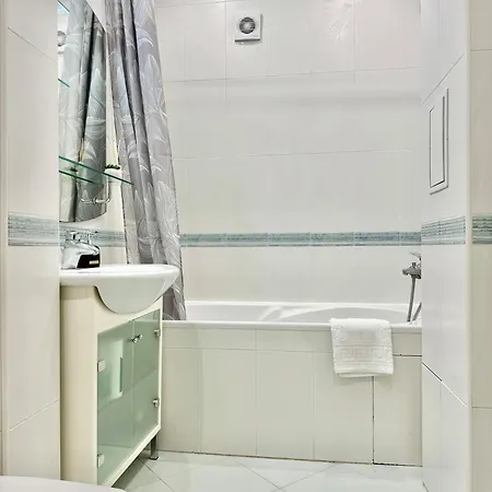 Classy & Spacious аpartment Next To National Palace Of Culture For 4 Guests Lägenhet Sofia