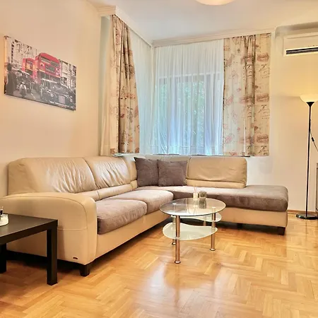 Classy & Spacious аpartment Next To National Palace Of Culture For 4 Guests * Sofie